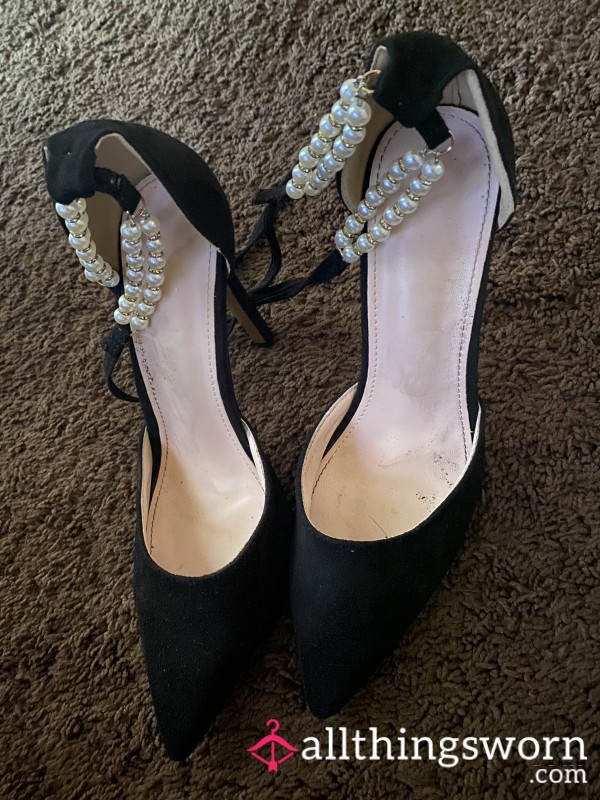 S**y Velvet & Pearls: Collector’s Heels
