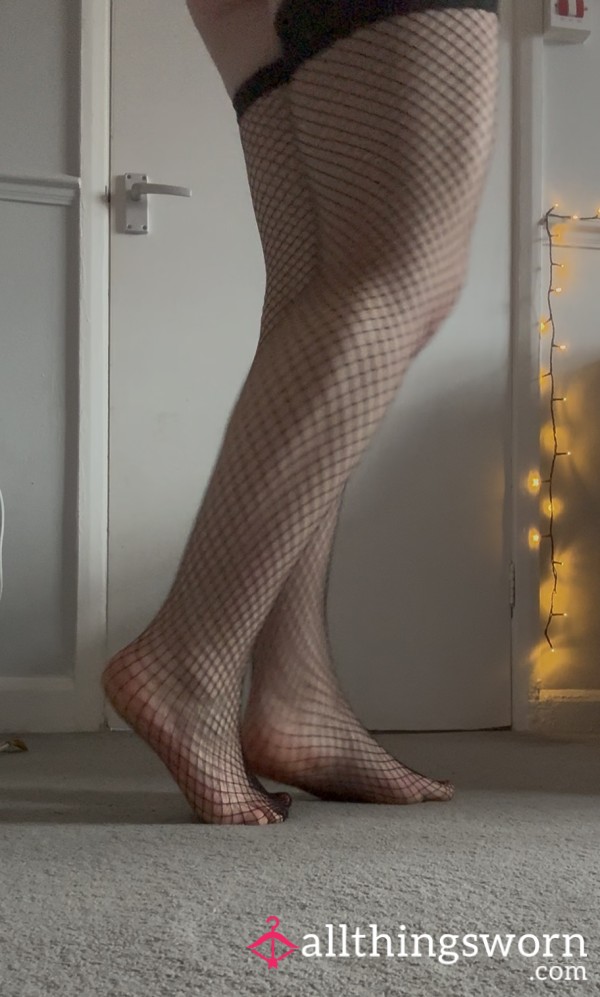 S**y Walk In My Fishnets