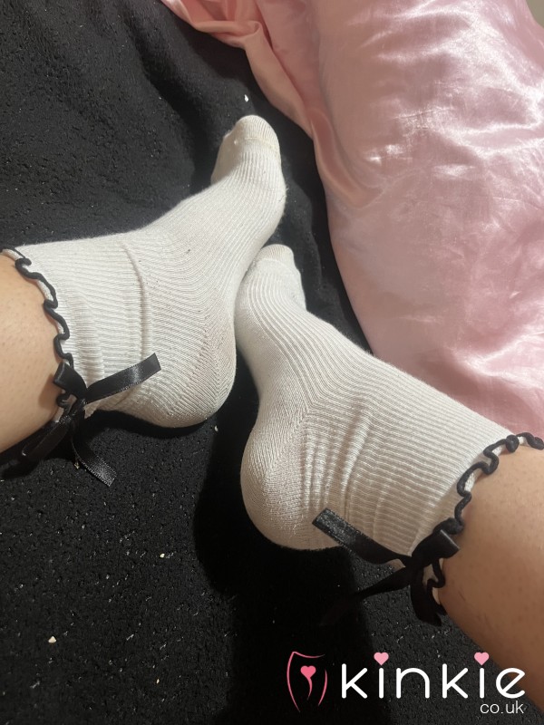 S**y White Ankle Socks With Pretty Black Bows 🖤🎀