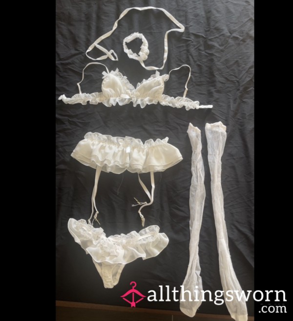 S**y White Lingerie Set