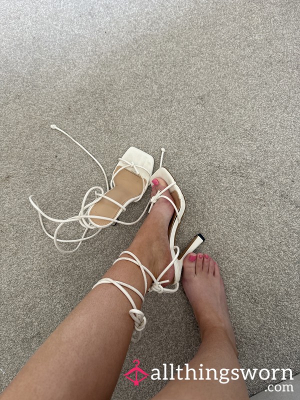 S**y White Strap Heels🤍😍