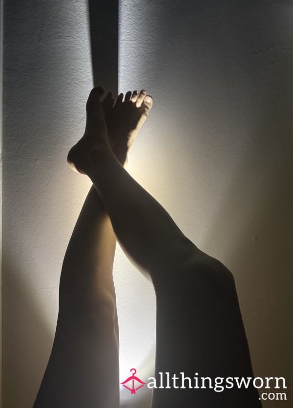(ﾉ>｡☆)ﾉ Shadow Play On The Wall