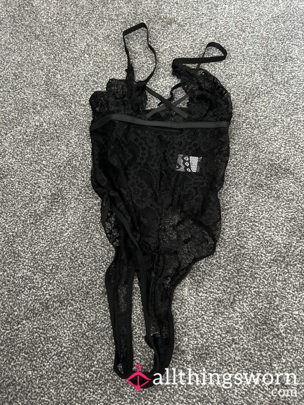 🖤Sheer Black Lace Bodysuit 🖤