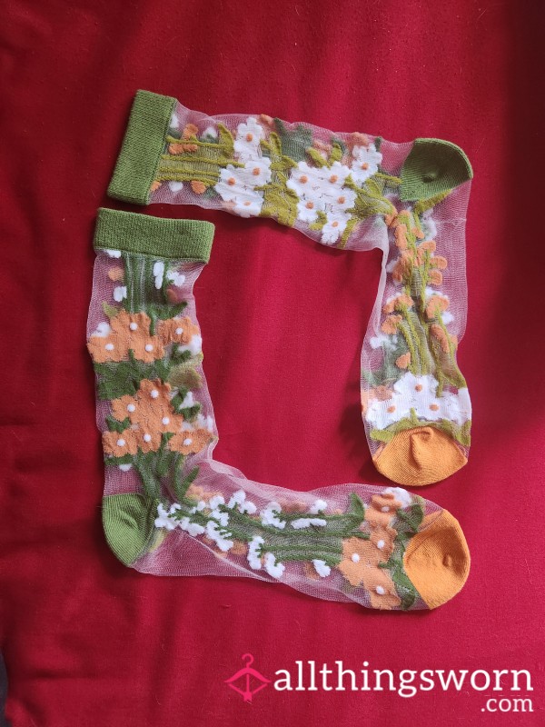 Sheer Flor*l Nylon Crew Socks