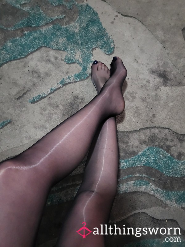 Sheer Glossy And Shinny 3 Denier Black Nylons