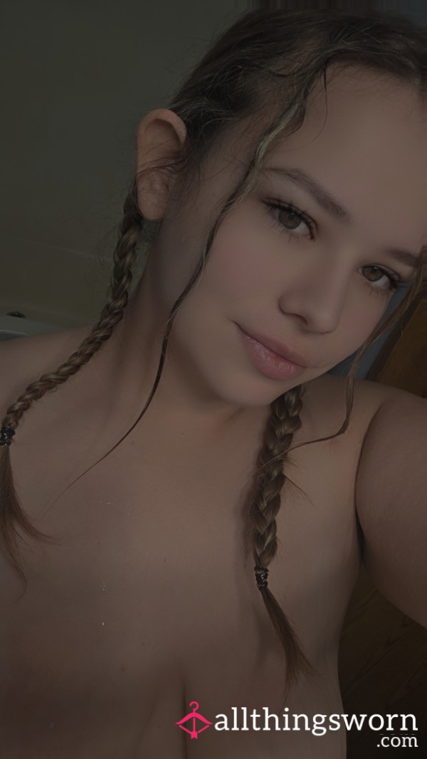 Shelbs Steamy Shower Time