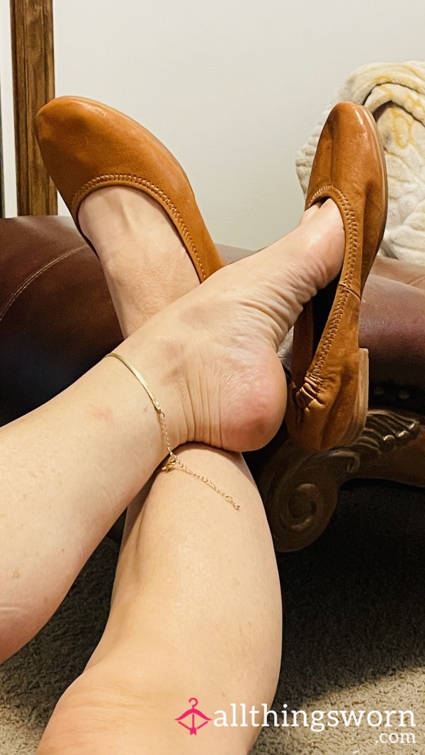 Live Shoe Dangle