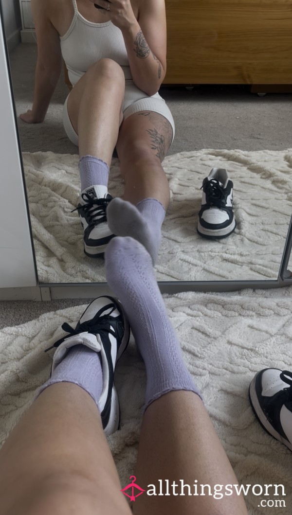 Shoe Fetish – Heels, Soles, Dangling & More