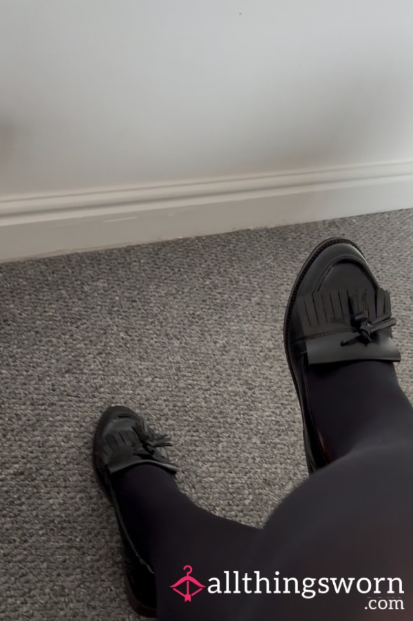 Shoe Play In Black Tights