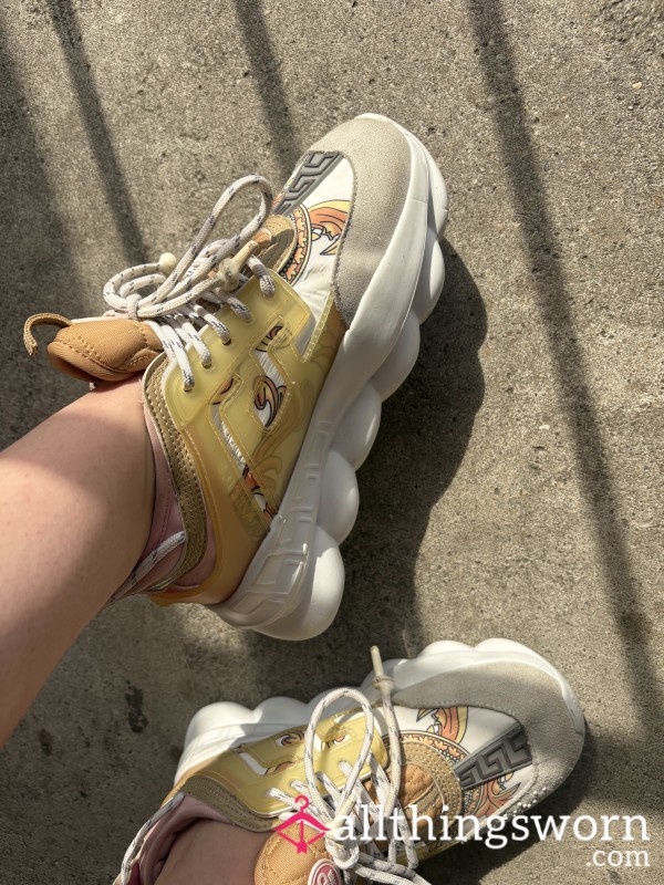Versace Train Reaction