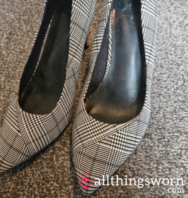 Shoes Size 6