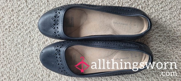 ✨️ Shoes With FREE Socks 🧦
