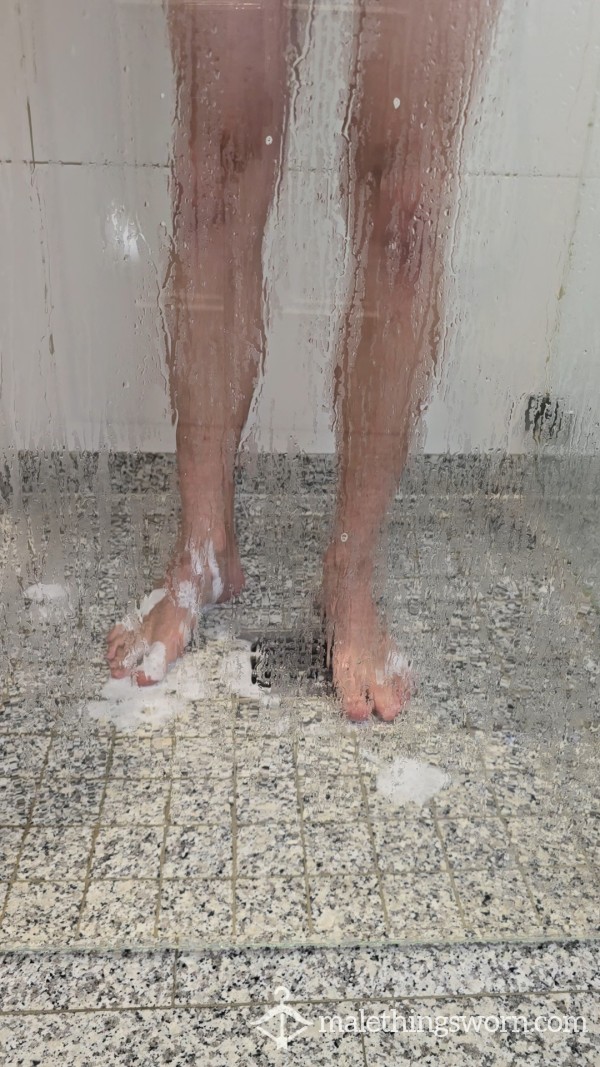 Shower My Steaming Feet.💦