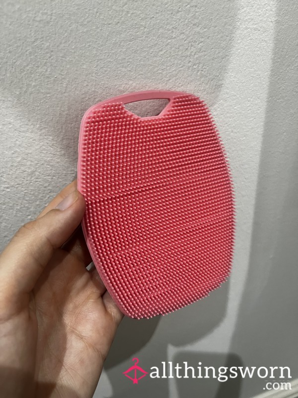 Shower Scrubber