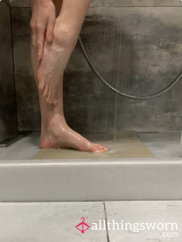 Shower Time With My Feet (2 Minutes Long) 💦 Bonus Pic If U Buy 💜