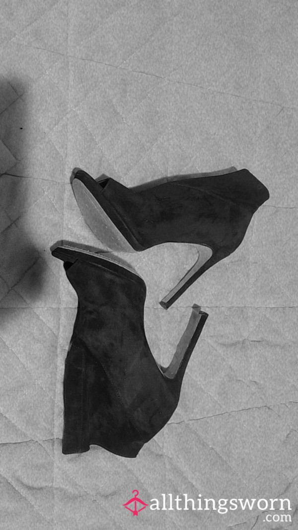 Showing Off My Foot Skills 😉