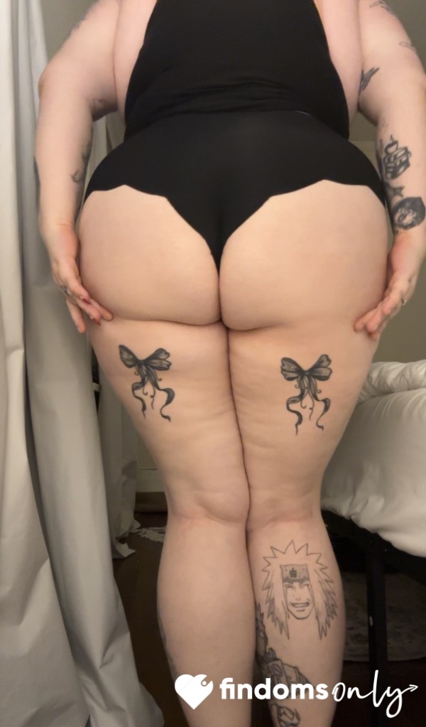 Showing Off This Perfectly Heart Shaped 🍑 In My Comfiest Panties