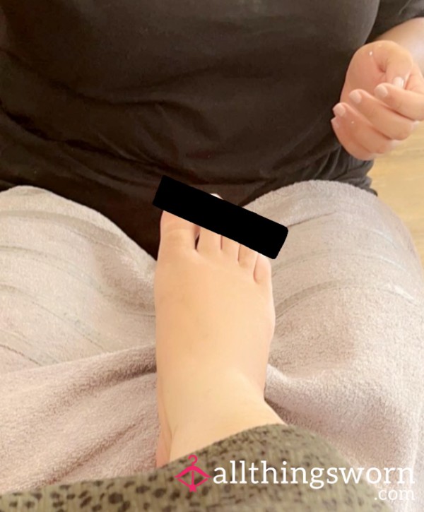 Silent Foot Fetish Worship Calls  👣