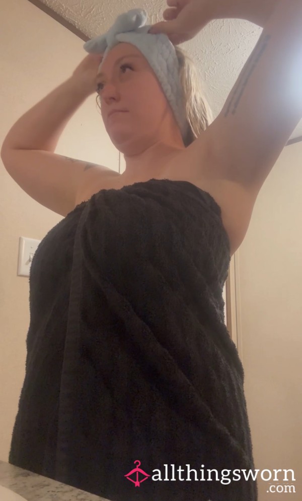 Silent Ignore Video While I Do A Face Mask And Lotion