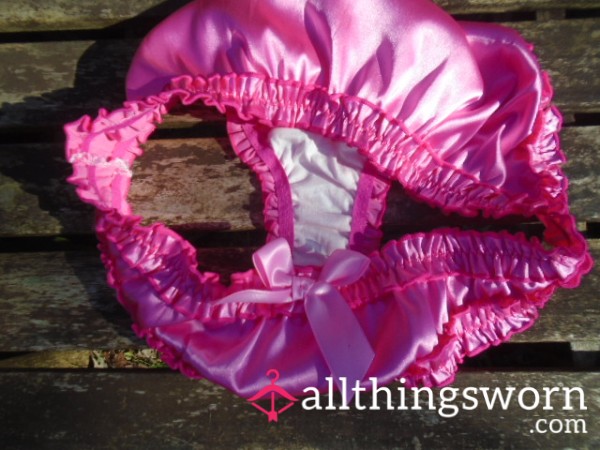 🩷Silky Pink Ruffles🩷