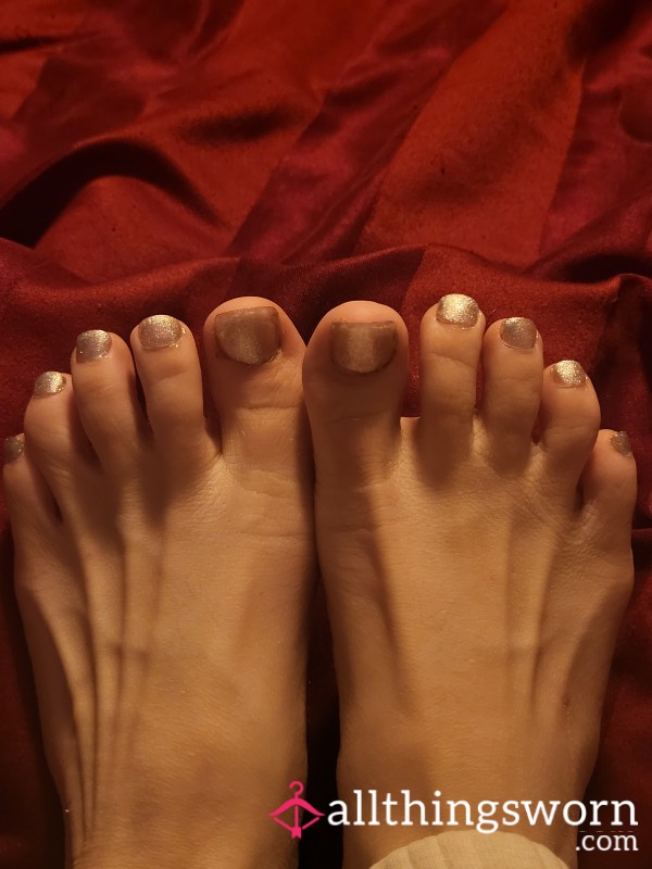 Silver Glitter Toes