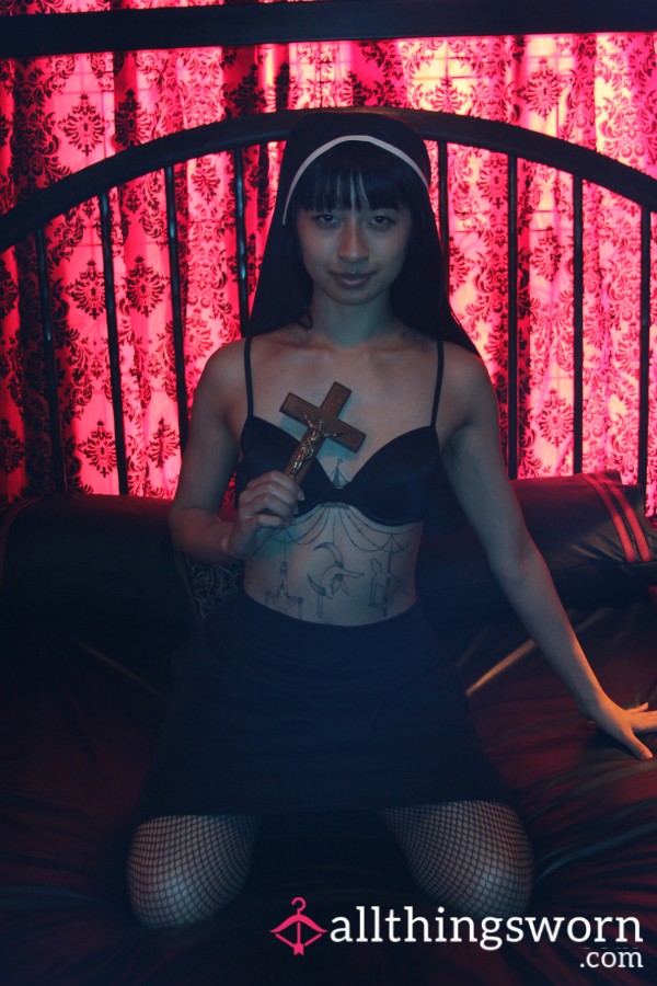 Simple Black Bra