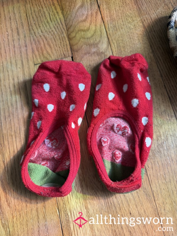 Single-Day Wear Strawberry No-Show Socks