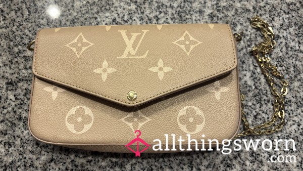 ✨SISSY SPECIAL✨ LV Beige Mini Bag