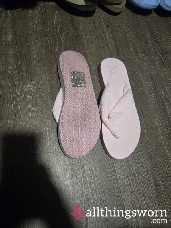 Size 10 Baby Pink Thong Sandals