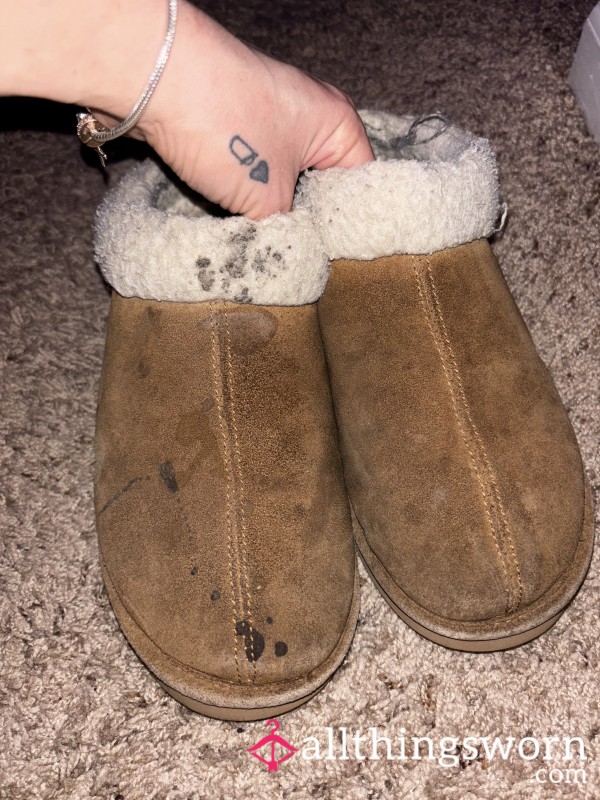 Size 10 Fuzzy Slippers