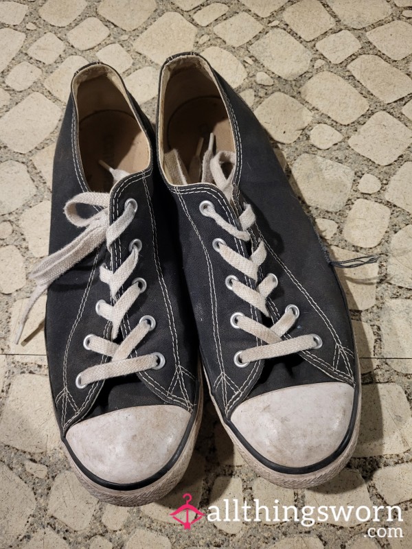 Size 10 Old Black Converse - 1 Save