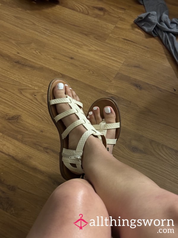 Size 10.5 Women’s Extremely-Worn Open-Toed Sandals