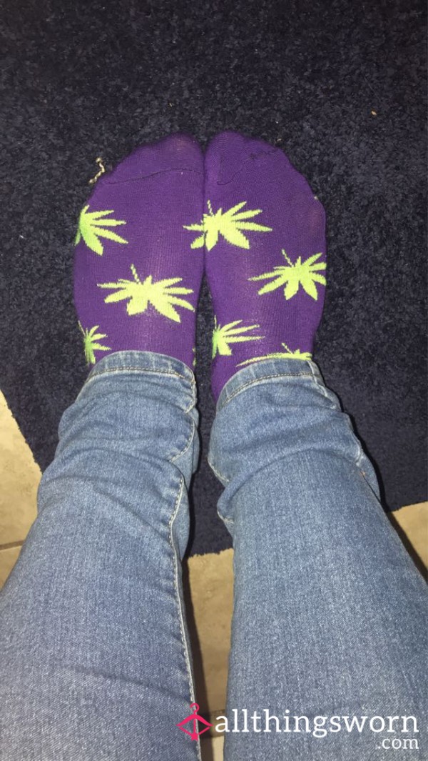 *ON SALE*.  TEN PICTURES OF : Size 11 Feet Wearing Purple Socks AND GOING BARE