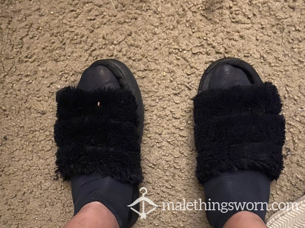 Well WORN Slippers,Size 11