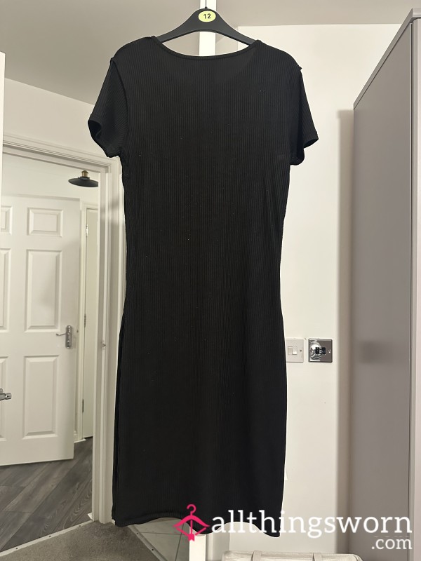 Size 14 Fitted Black Dress 🖤
