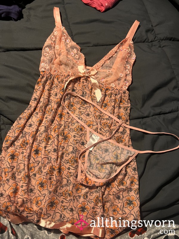 Size 2X Babydoll With Matching G String 🌺💗