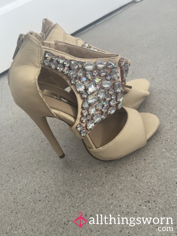 Size 3 💎 Gemstone Nude Leather Heels