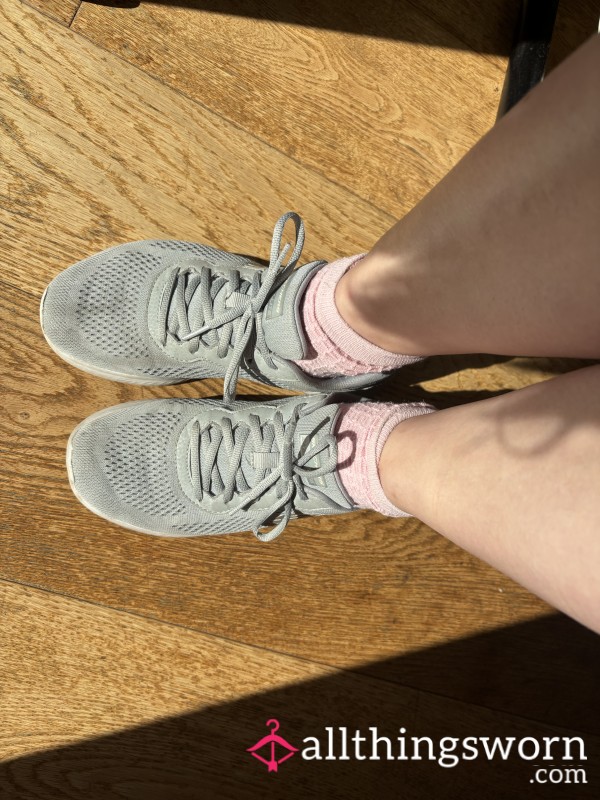 Size 38 Well Worn Blue Nurses Skechers