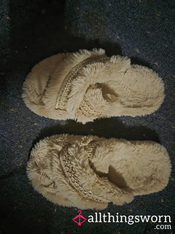 Size 4 Old Smelly Slippers