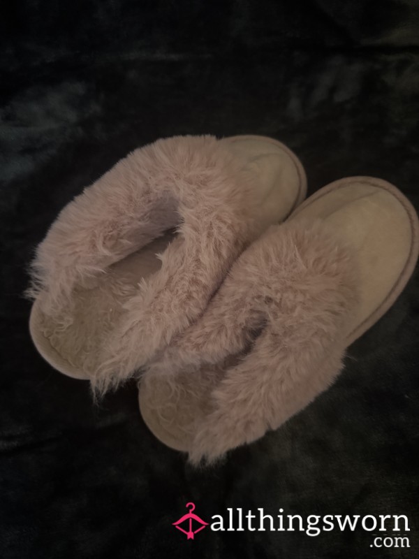 Size 4 - Pink Fluffy Slippers