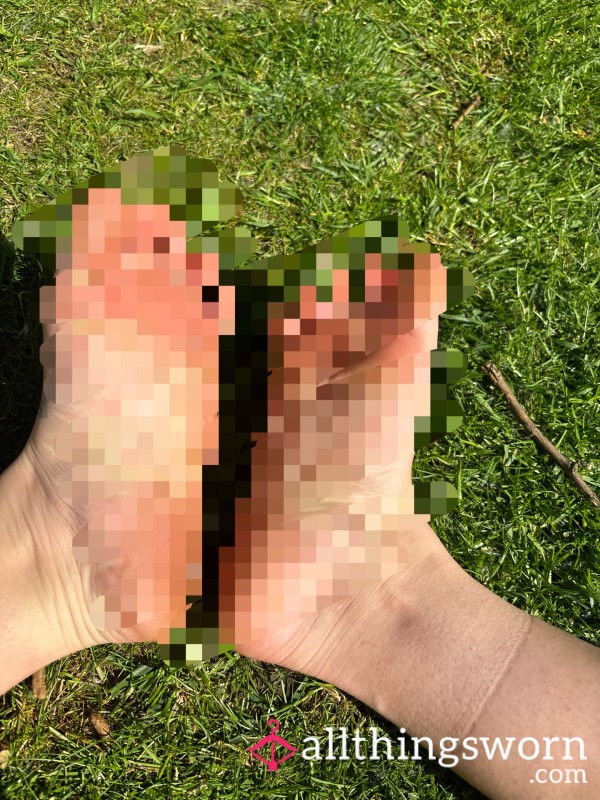 Size 4 Tiny Feet On Public Gra**
