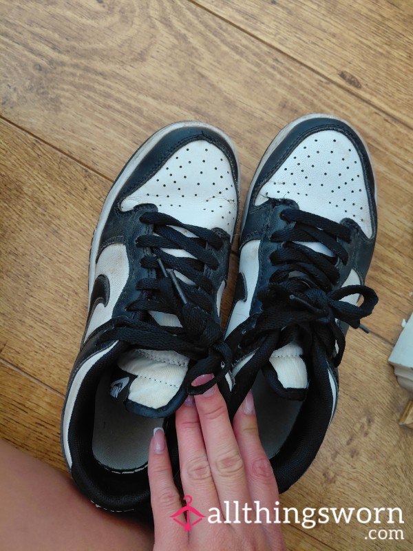 Size 4 Worn Out Nike Dunks