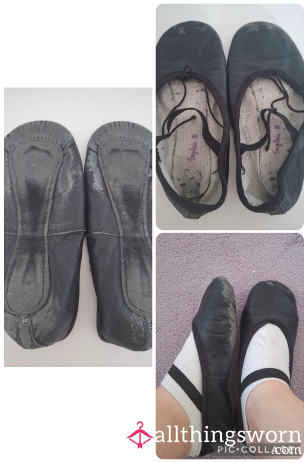 Size 5 Black Well Worn Ballet Shoes 😈🤭