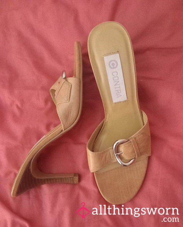 Size 5 Slip On Heals Worn By Katie Cougar 😘