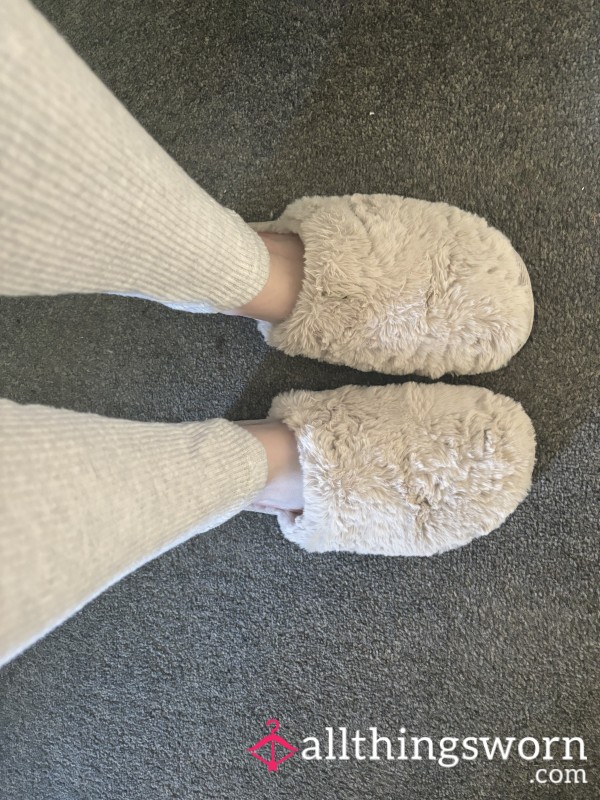 Size 5 Smelly Slippers