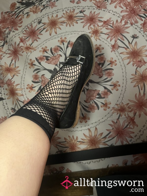 Size 5 Worn Black Flats