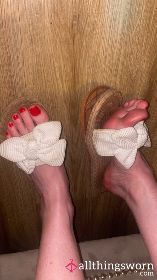 Size 5.5 White Bow Sandles