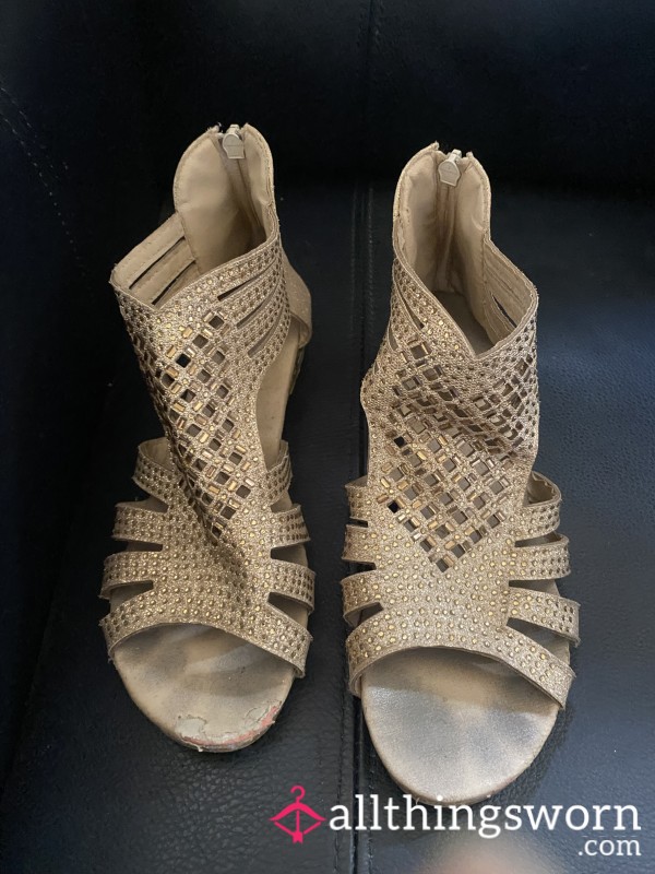 Size 5Y WELLLL WORN