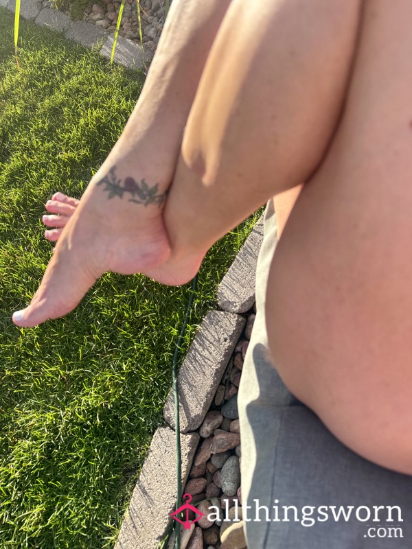 Size 6 Petite Feet