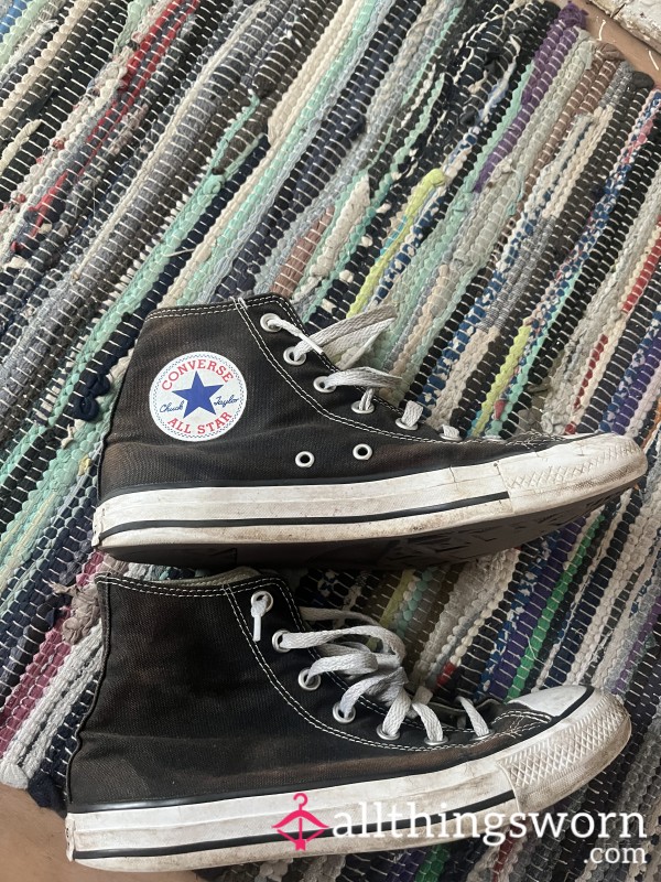 Size 6 Rank Converse SOLD
